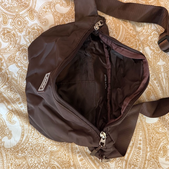 Foldie Brown RFID Crossbody Bag - Picture 4 of 5